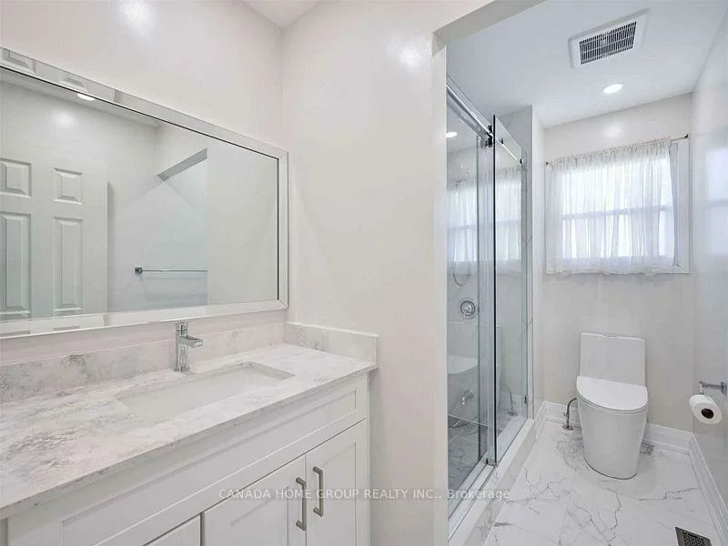 3321, Rhonda, Mississauga Valleys, Mississauga