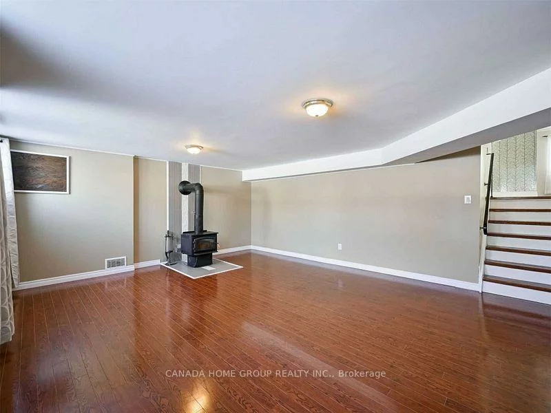 3321, Rhonda, Mississauga Valleys, Mississauga