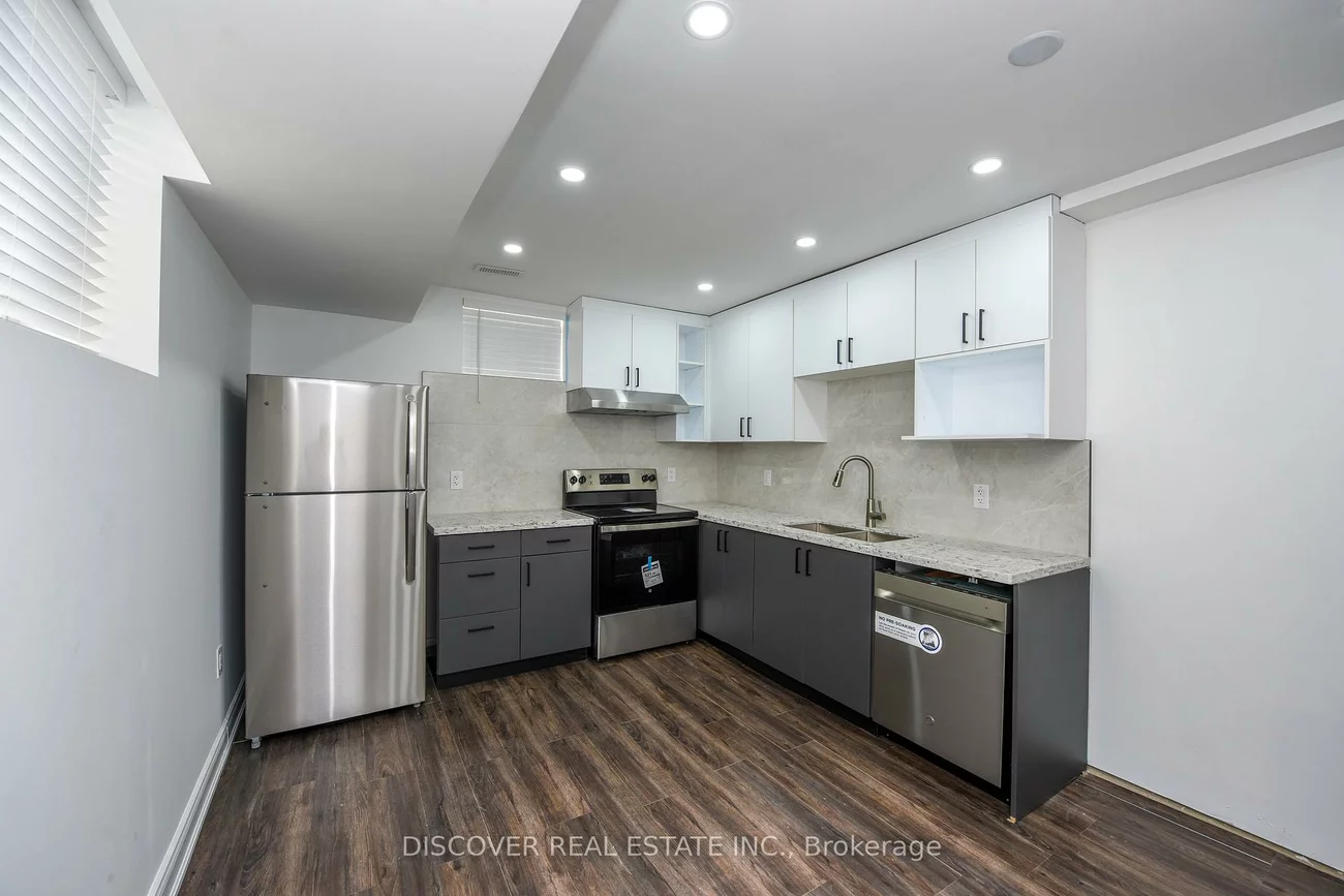 809, Bloor, Applewood, Mississauga