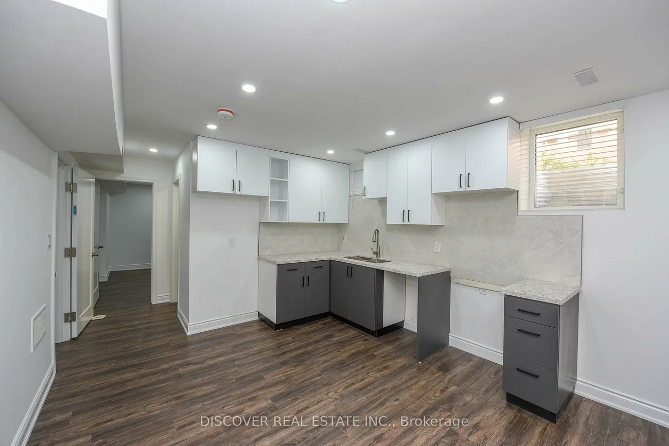 809, Bloor, Applewood, Mississauga