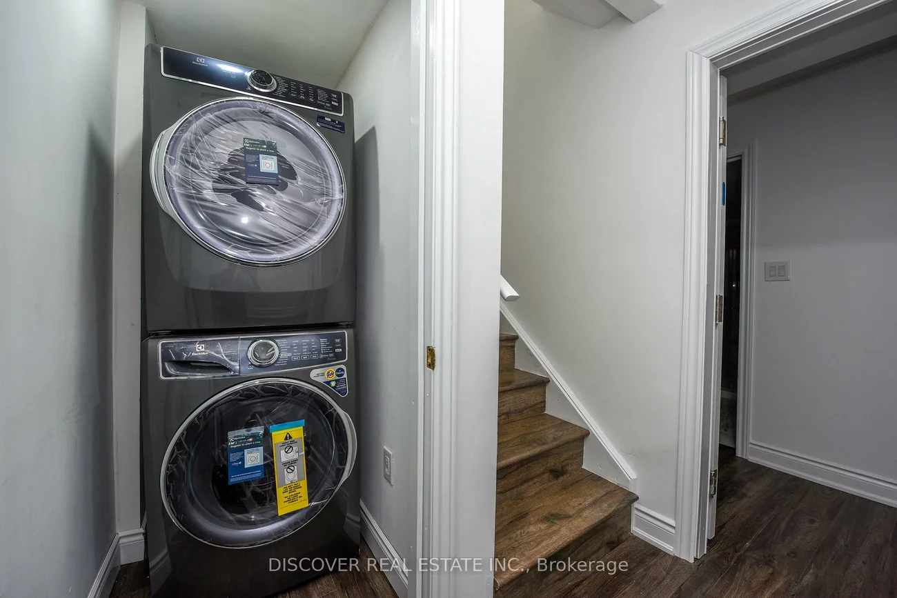 809, Bloor, Applewood, Mississauga