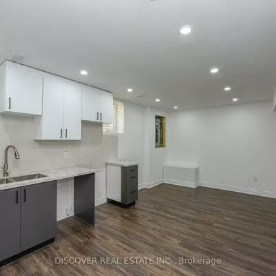 809, Bloor, Applewood, Mississauga