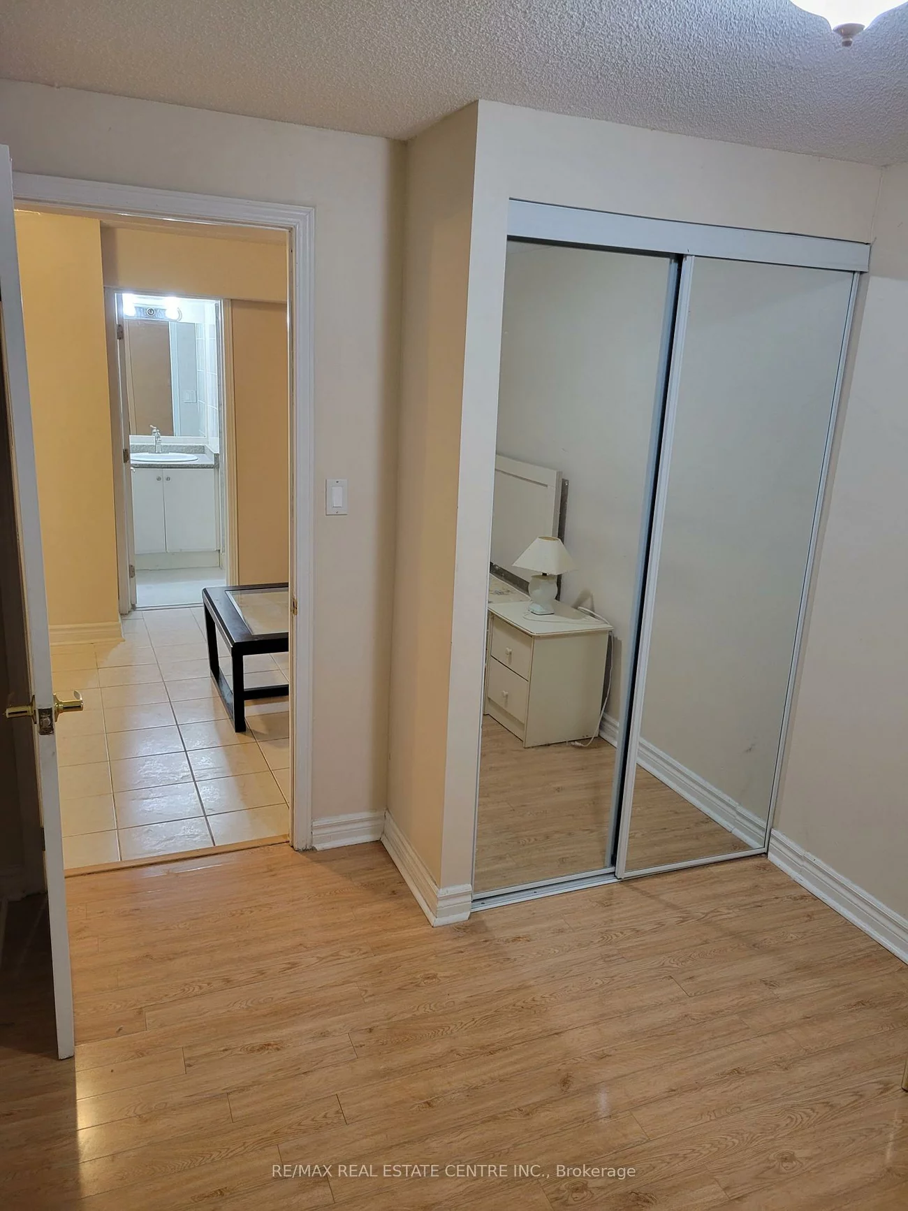2531, Trident, Cooksville, Mississauga