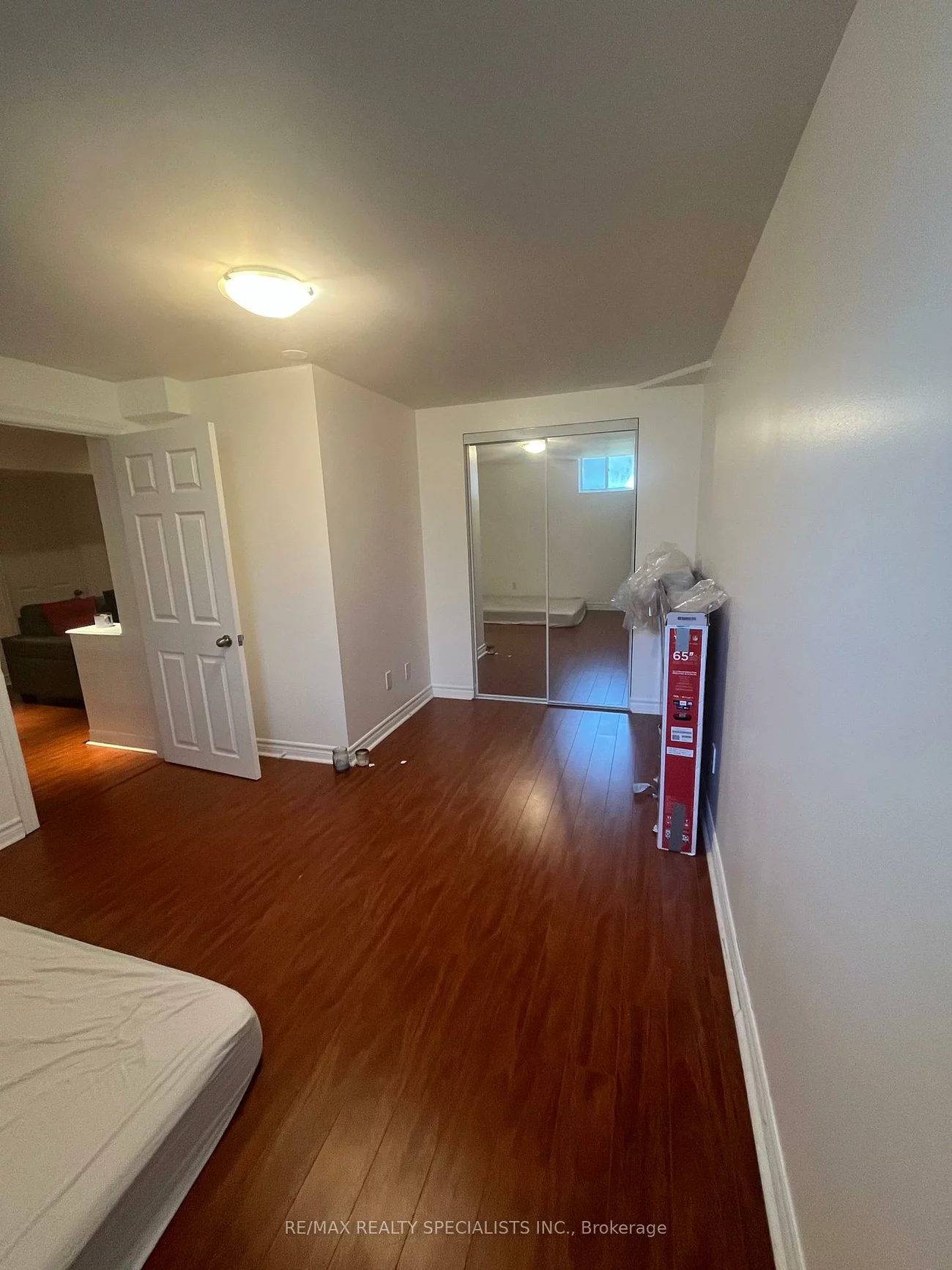 4594, Bismark, Hurontario, Mississauga