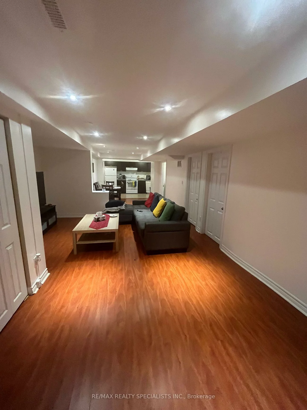 4594, Bismark, Hurontario, Mississauga