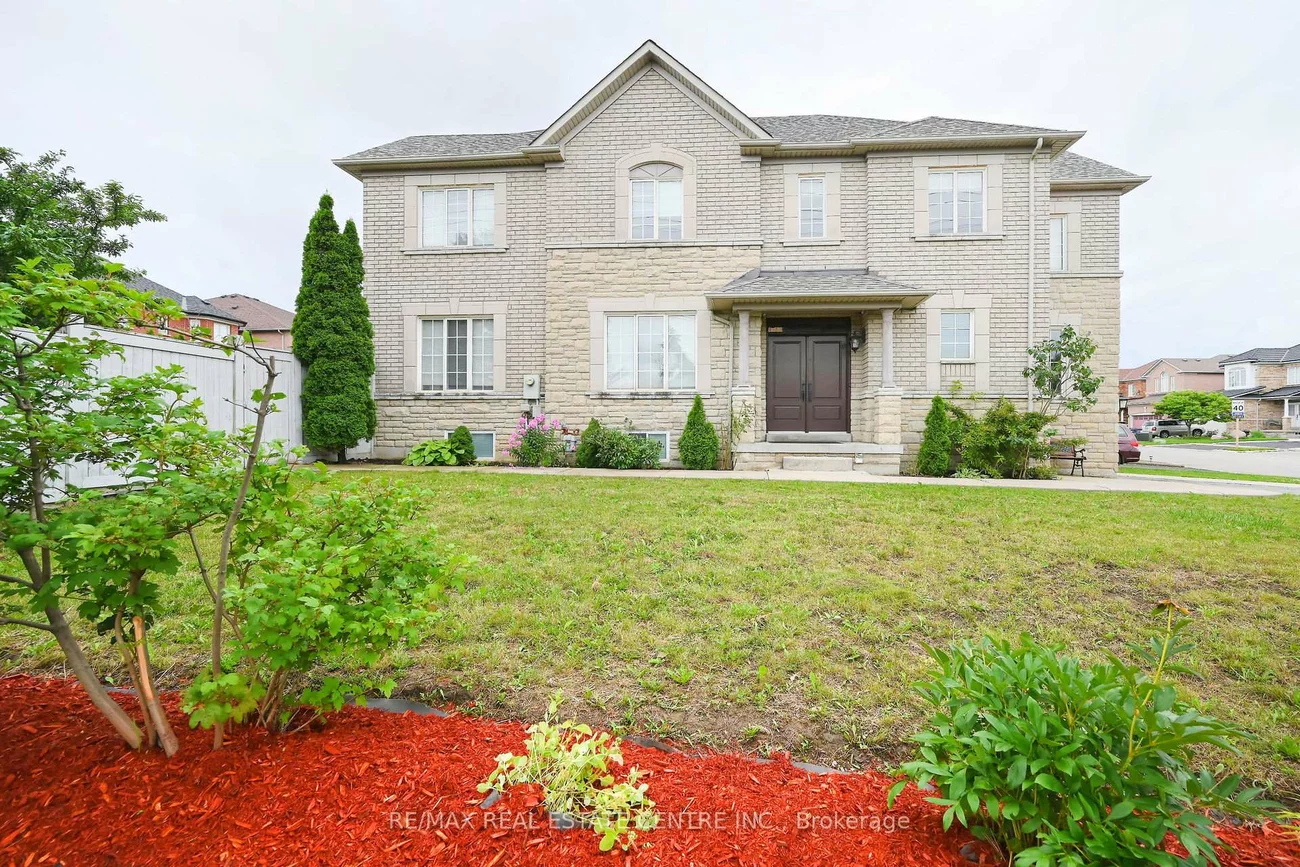 514, Navigator, Meadowvale Village, Mississauga