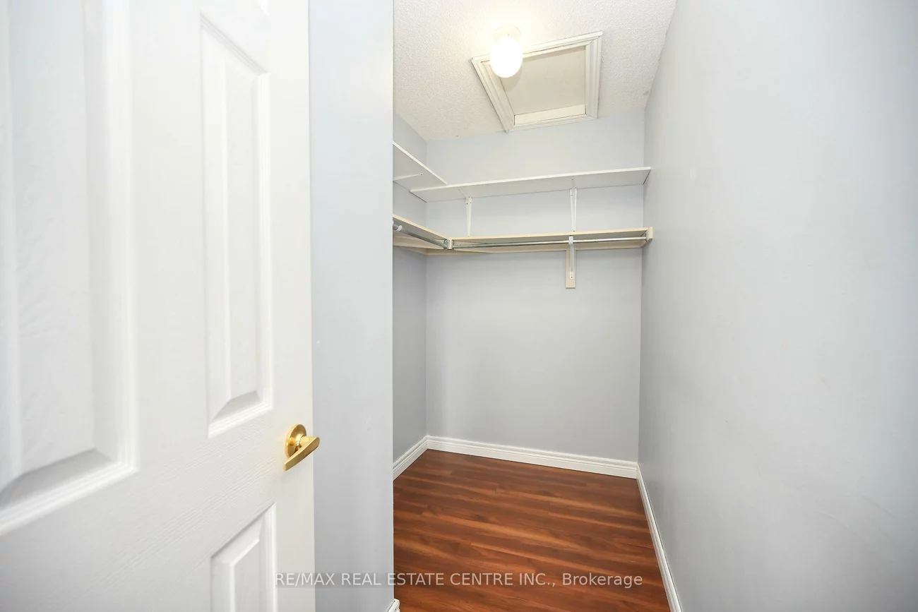 514, Navigator, Meadowvale Village, Mississauga