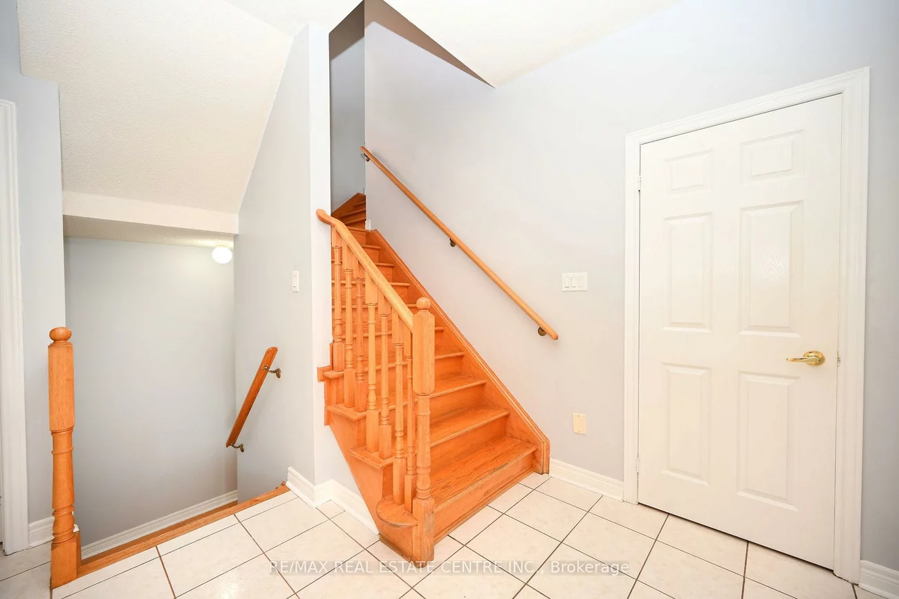 514, Navigator, Meadowvale Village, Mississauga