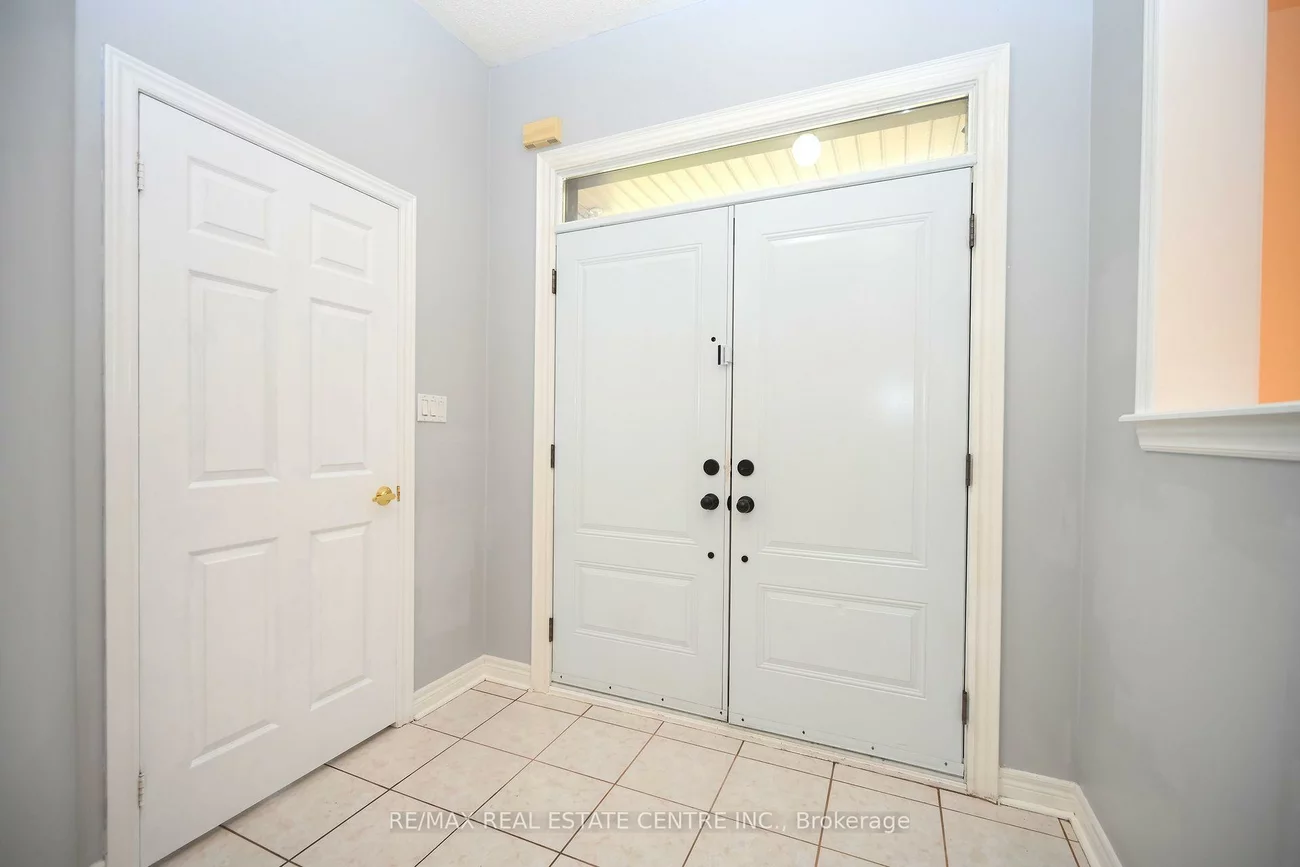514, Navigator, Meadowvale Village, Mississauga