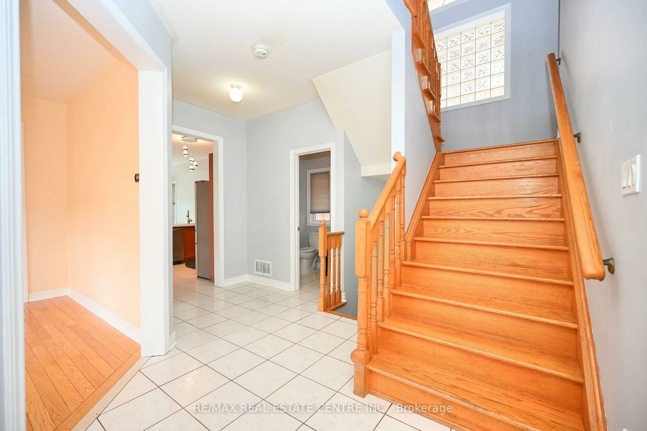 514, Navigator, Meadowvale Village, Mississauga