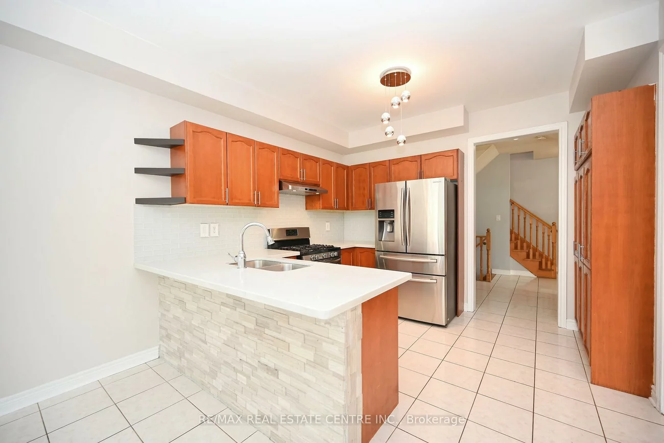 514, Navigator, Meadowvale Village, Mississauga