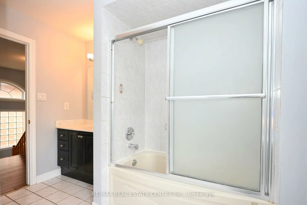 514, Navigator, Meadowvale Village, Mississauga