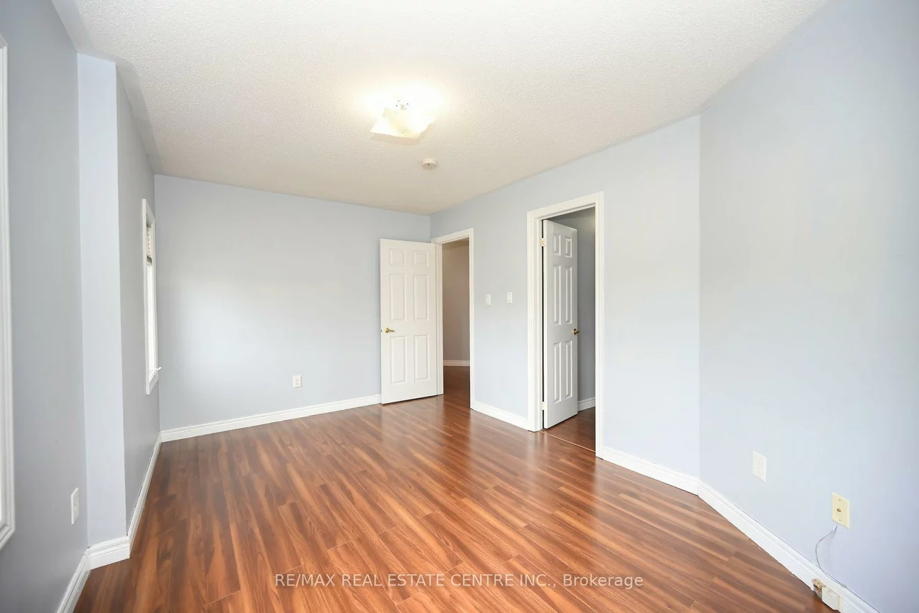 514, Navigator, Meadowvale Village, Mississauga
