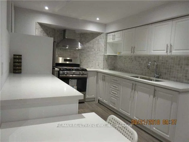 3281, Loyalist, Erin Mills, Mississauga