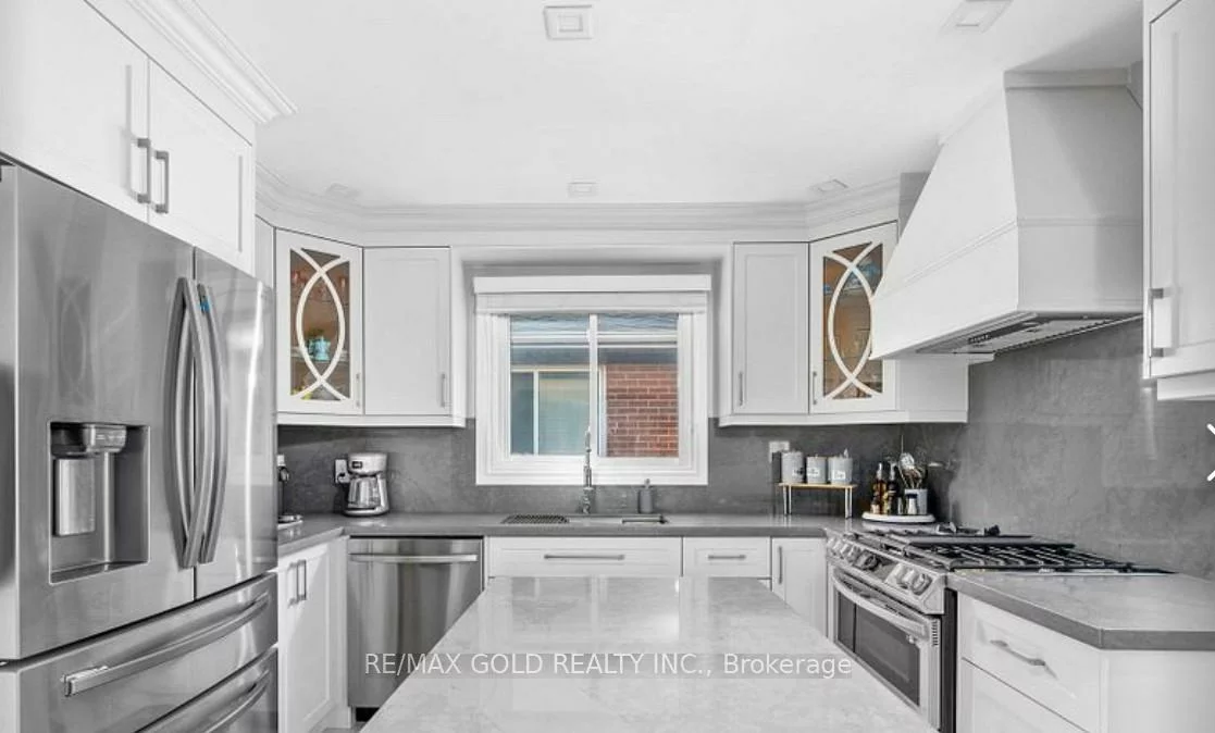 7364, Finery, Malton, Mississauga
