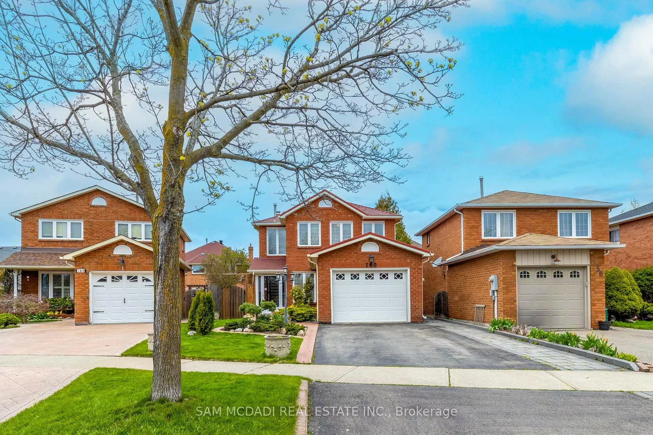 160, Tuscadero, Hurontario, Mississauga