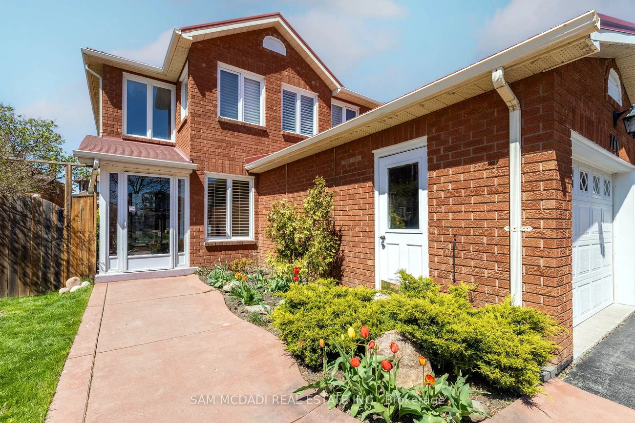 160, Tuscadero, Hurontario, Mississauga
