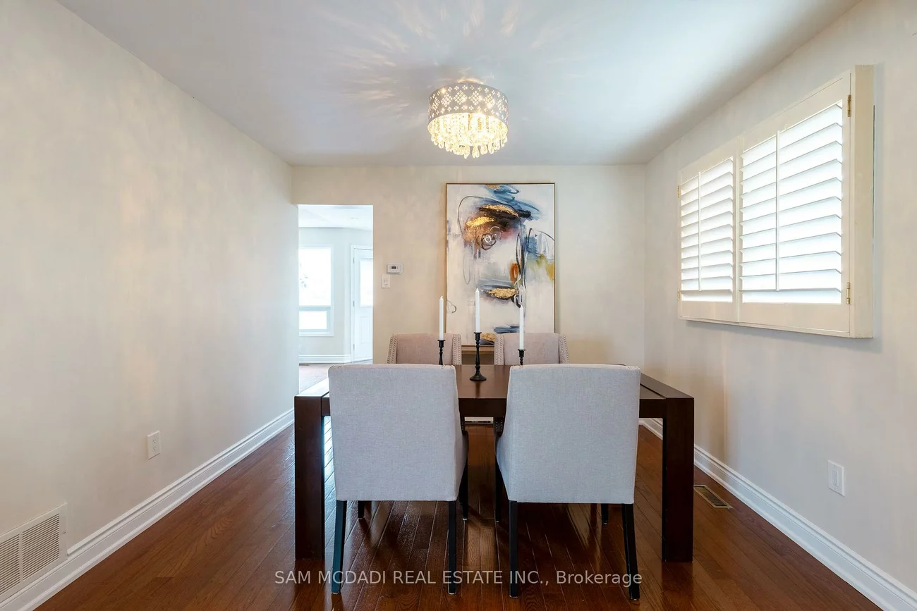160, Tuscadero, Hurontario, Mississauga