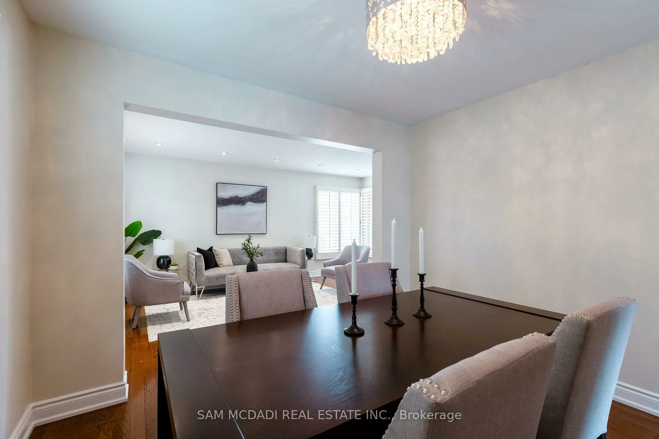 160, Tuscadero, Hurontario, Mississauga