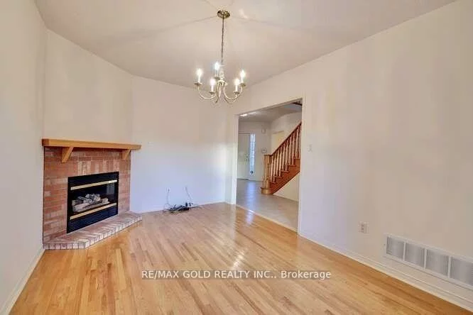6388, Newcombe, East Credit, Mississauga