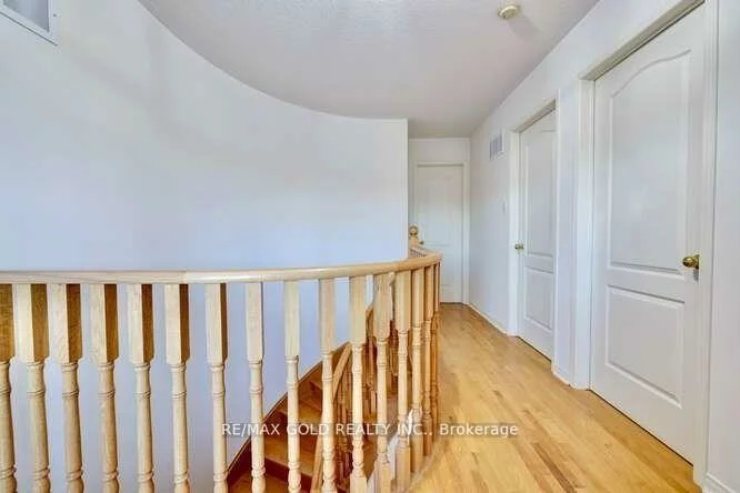 6388, Newcombe, East Credit, Mississauga