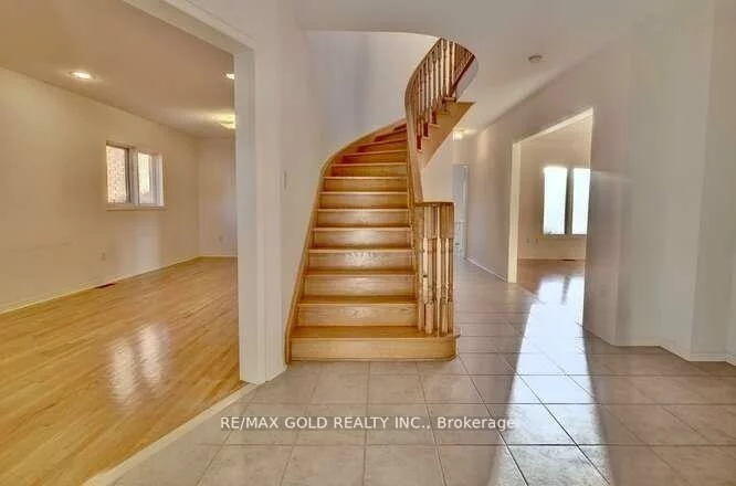 6388, Newcombe, East Credit, Mississauga