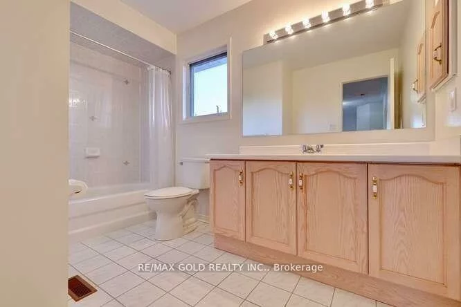 6388, Newcombe, East Credit, Mississauga