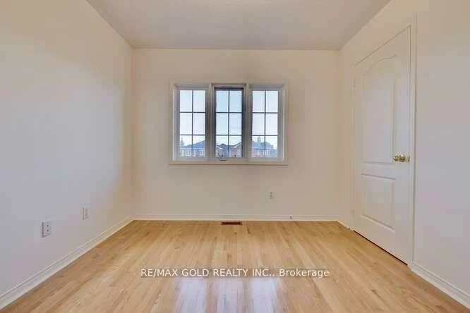 6388, Newcombe, East Credit, Mississauga