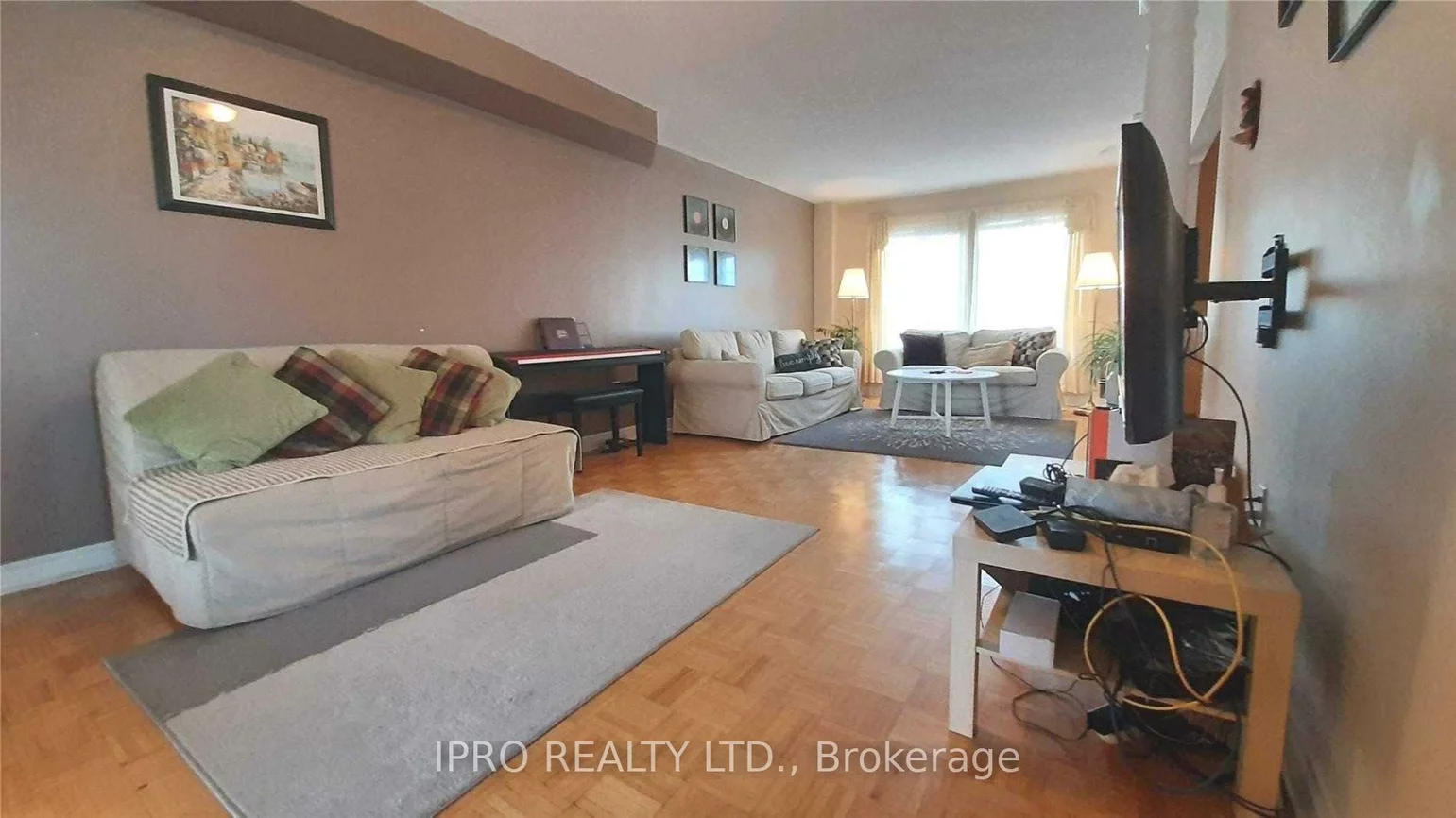 52, Andrika, Hurontario, Mississauga