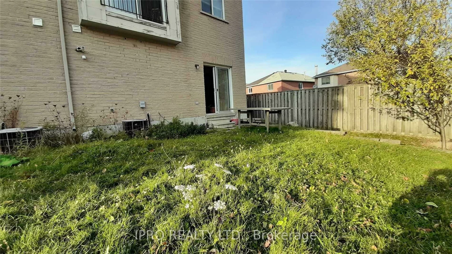 52, Andrika, Hurontario, Mississauga