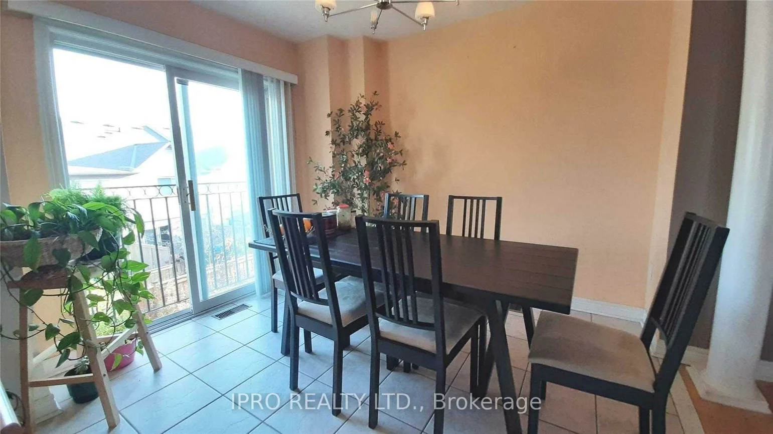 52, Andrika, Hurontario, Mississauga