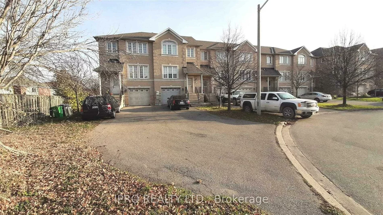 52, Andrika, Hurontario, Mississauga