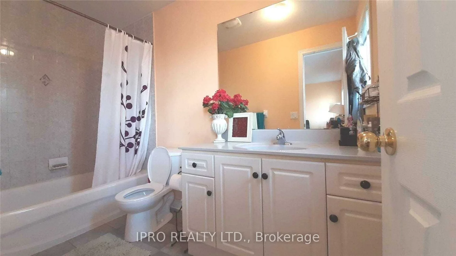 52, Andrika, Hurontario, Mississauga