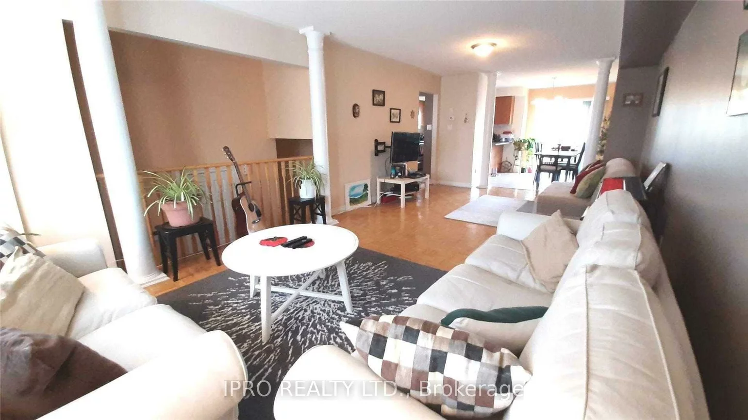 52, Andrika, Hurontario, Mississauga