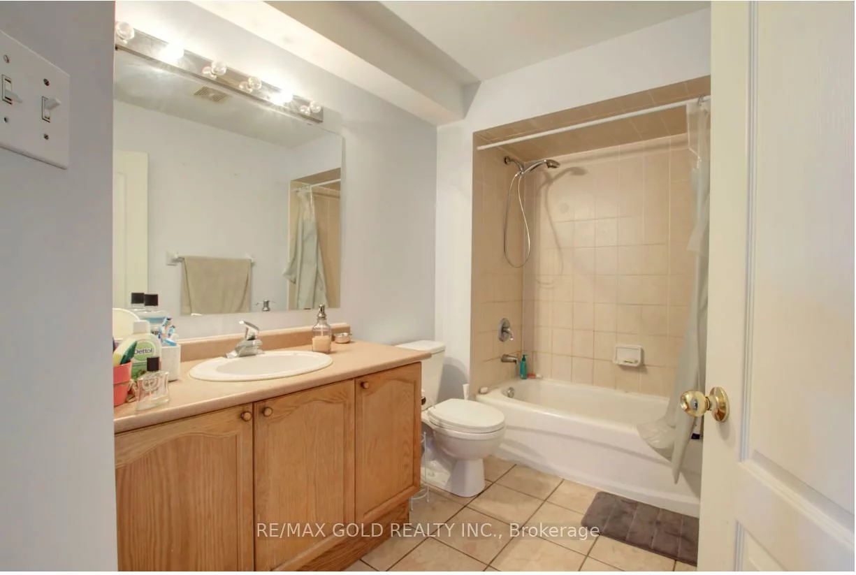505, Rossellini, Meadowvale Village, Mississauga