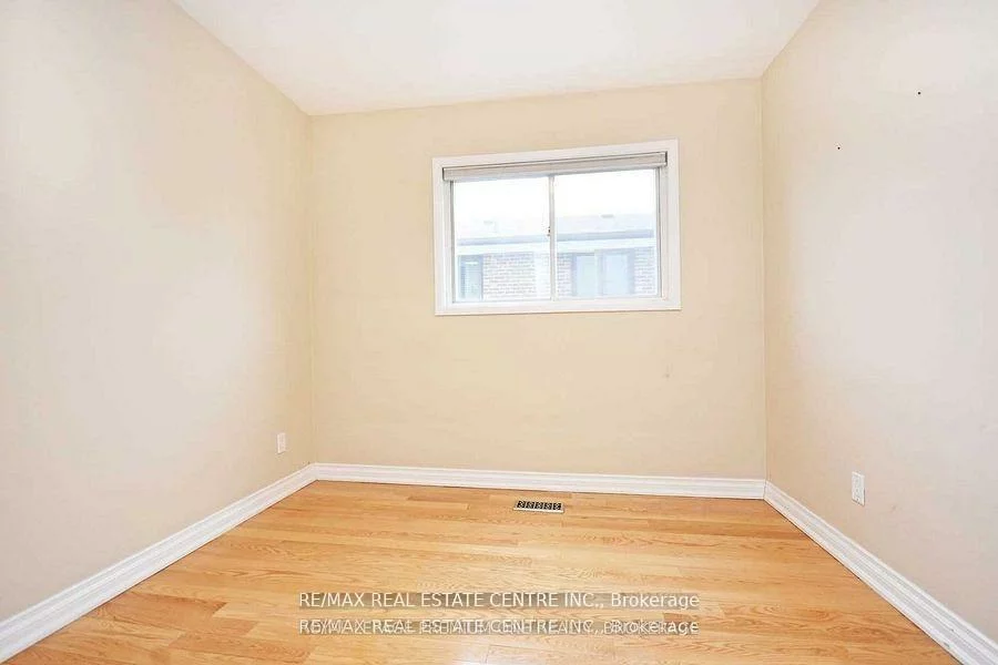 3385, Ellengale, Erindale, Mississauga