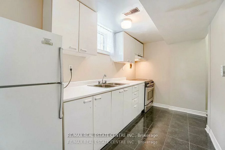 3385, Ellengale, Erindale, Mississauga