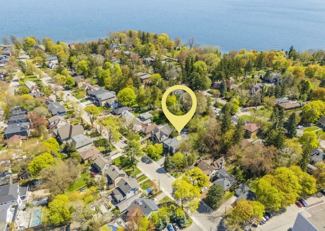 16, Maple, Port Credit, Mississauga