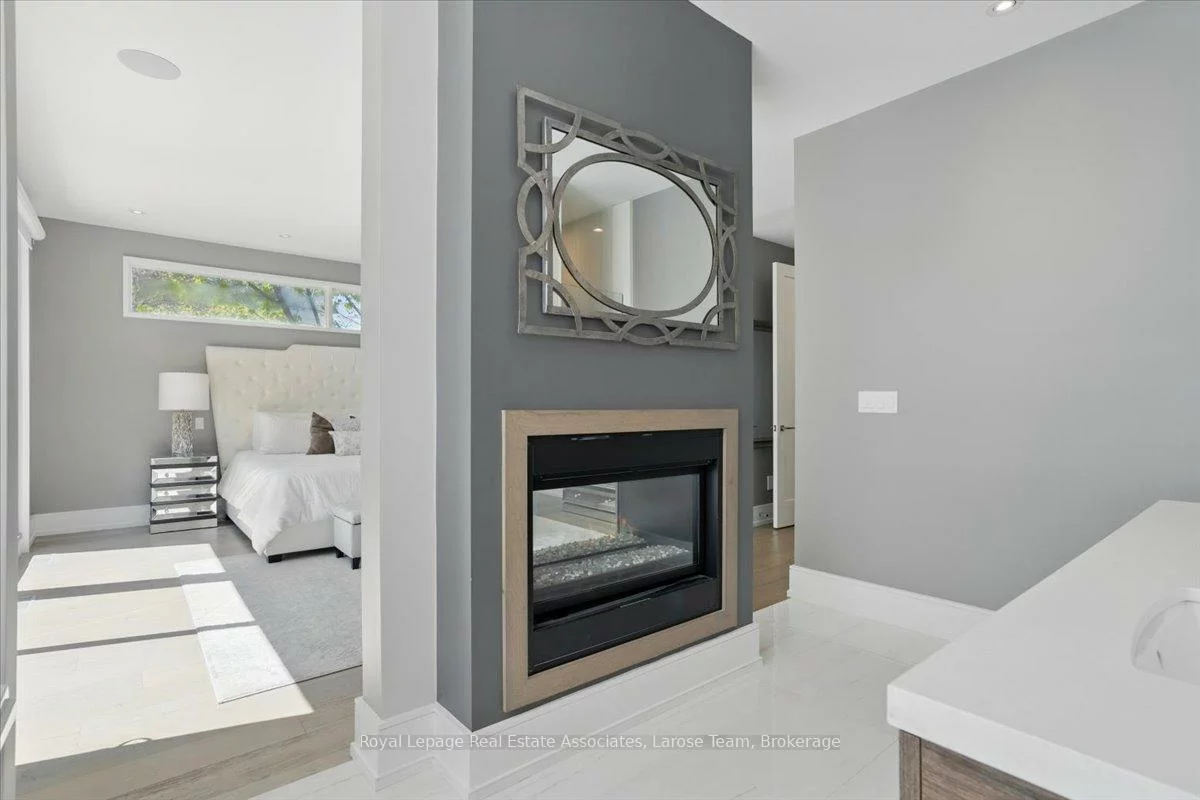 16, Maple, Port Credit, Mississauga