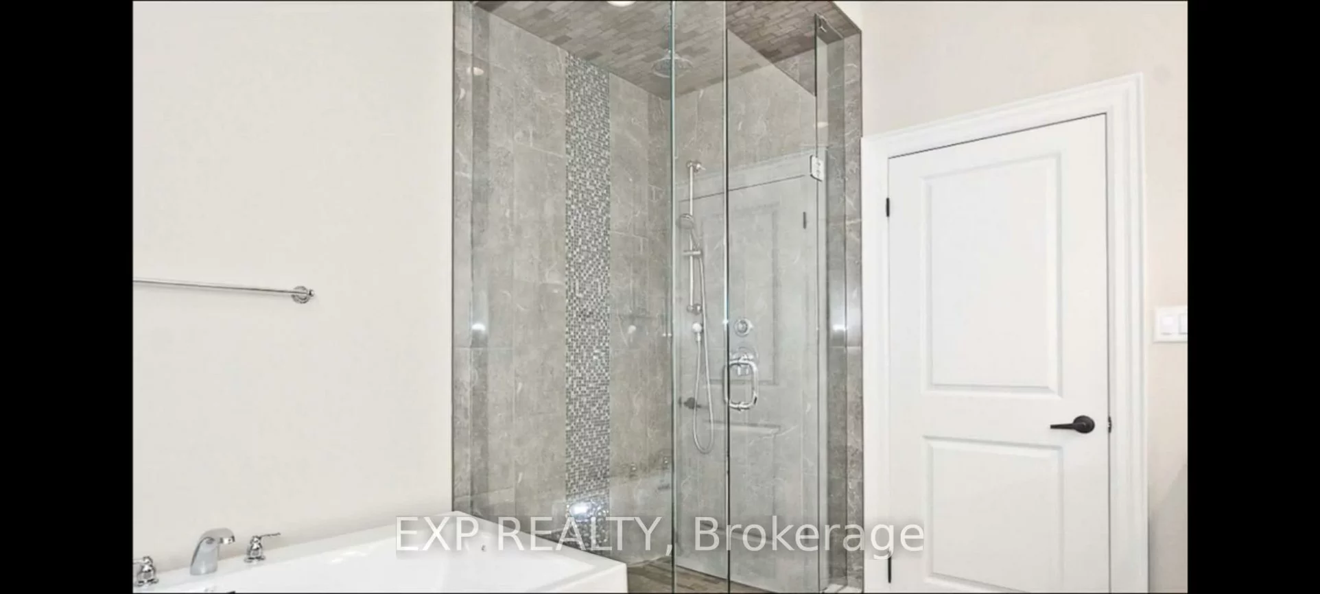 1033, Shaw, Lakeview, Mississauga