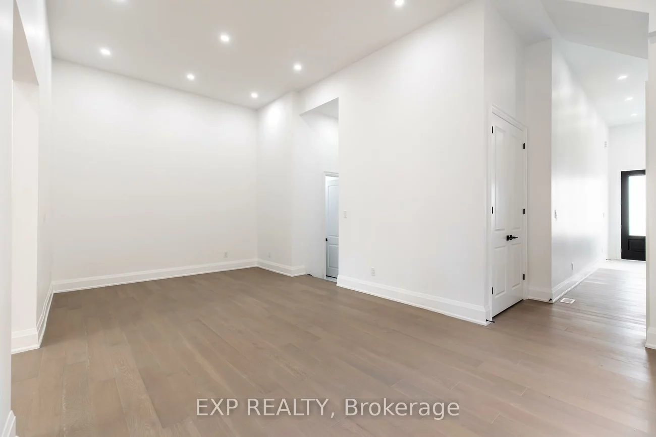 6612, Harmony, Meadowvale Village, Mississauga