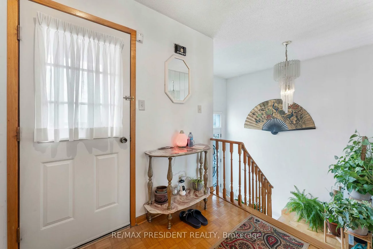 3952, Longo, Malton, Mississauga