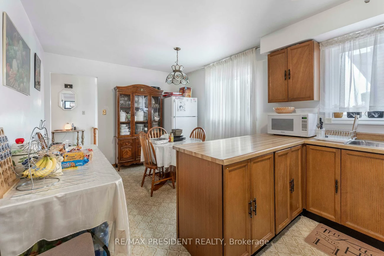3952, Longo, Malton, Mississauga
