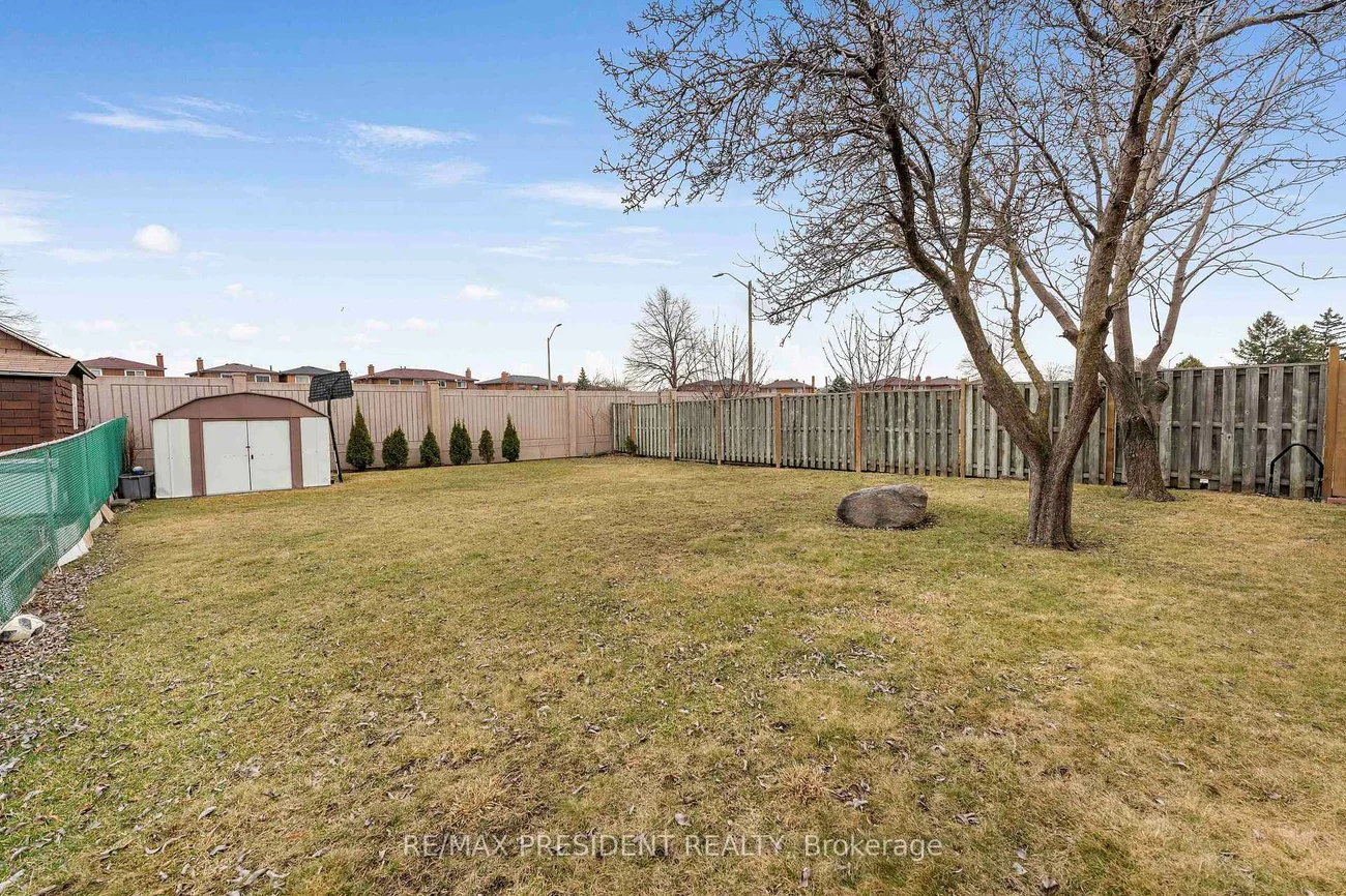 3952, Longo, Malton, Mississauga