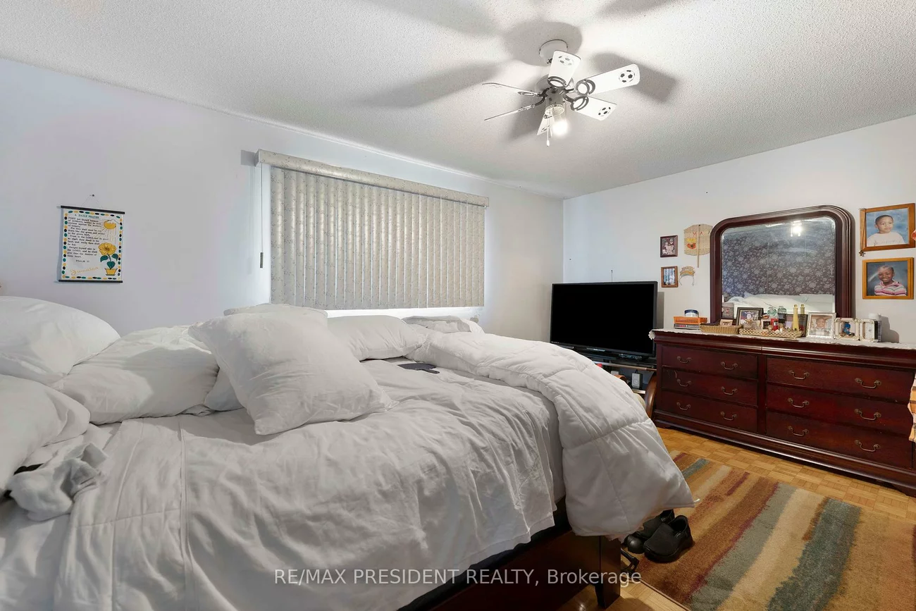 3952, Longo, Malton, Mississauga