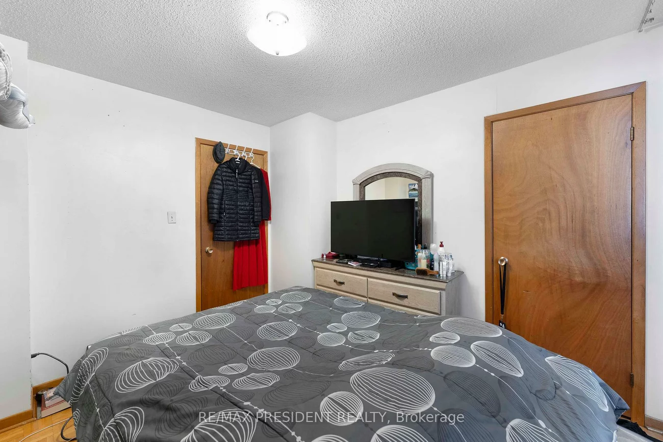3952, Longo, Malton, Mississauga