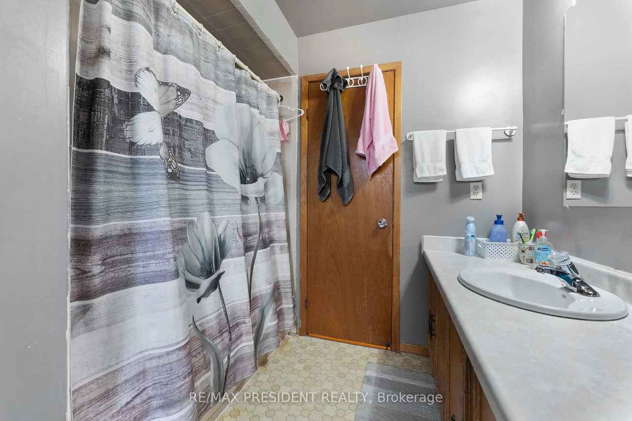 3952, Longo, Malton, Mississauga