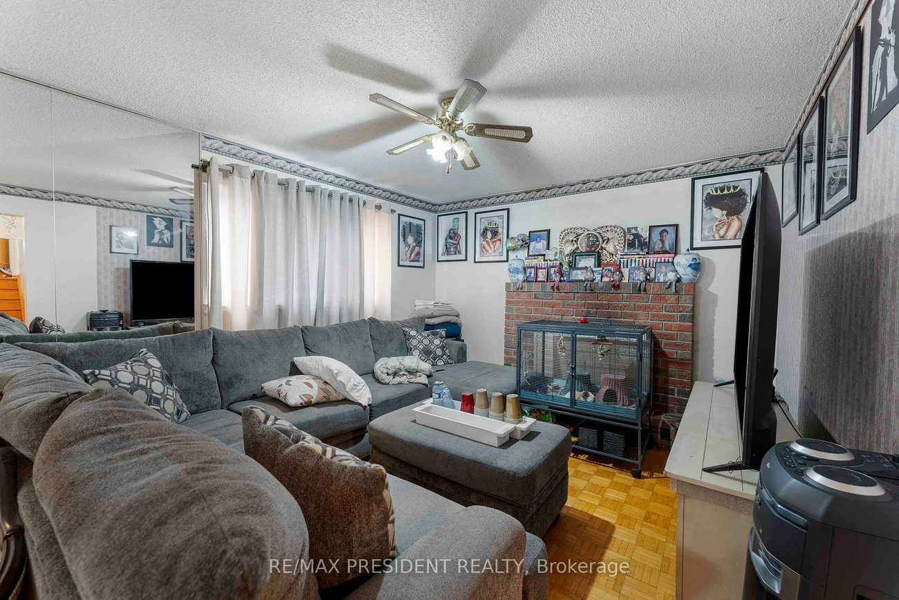 3952, Longo, Malton, Mississauga