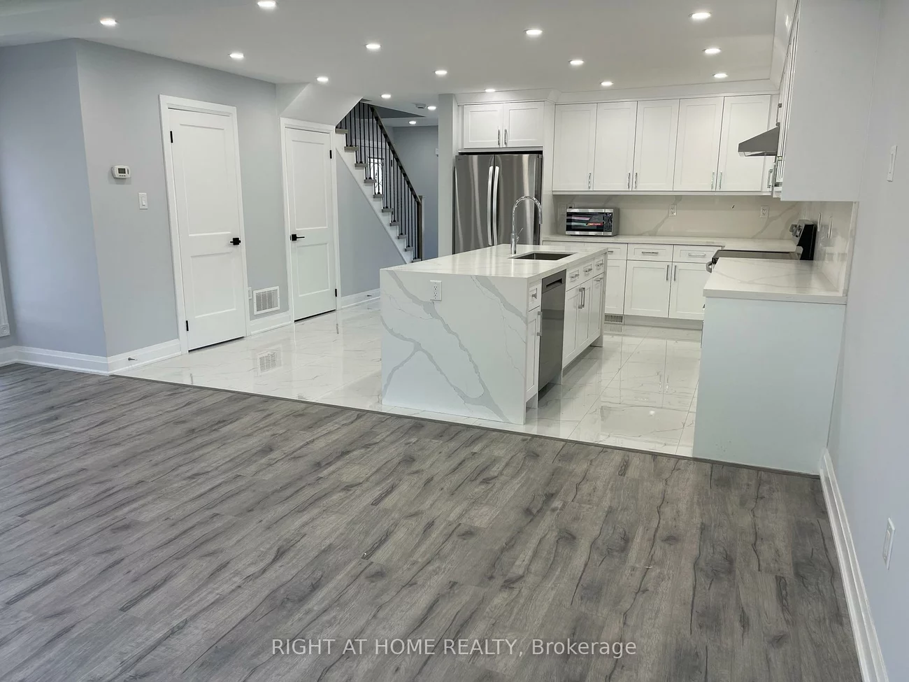 5413, Coldspring, Central Erin Mills, Mississauga