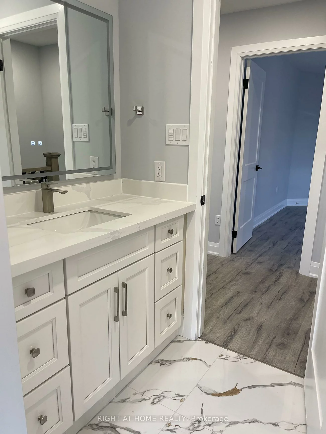 5413, Coldspring, Central Erin Mills, Mississauga